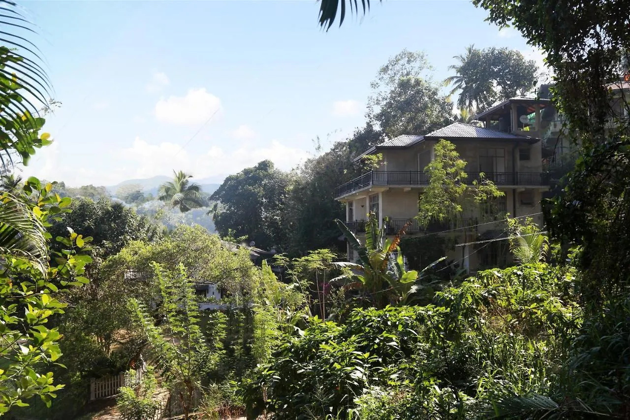 Chathu Holiday Home Kandy